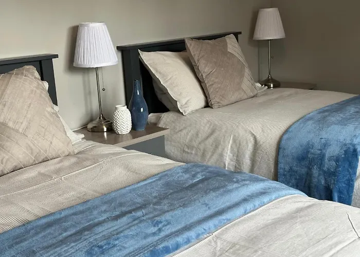 Tulfarris Resort Spa & Holiday Village 2 Bedroom Lodge Sleeps 5