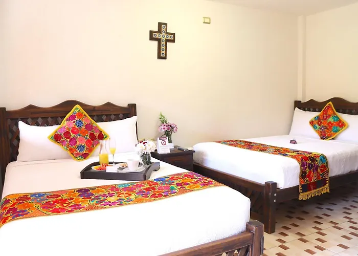 Camino Mexicano Hotel & Resort