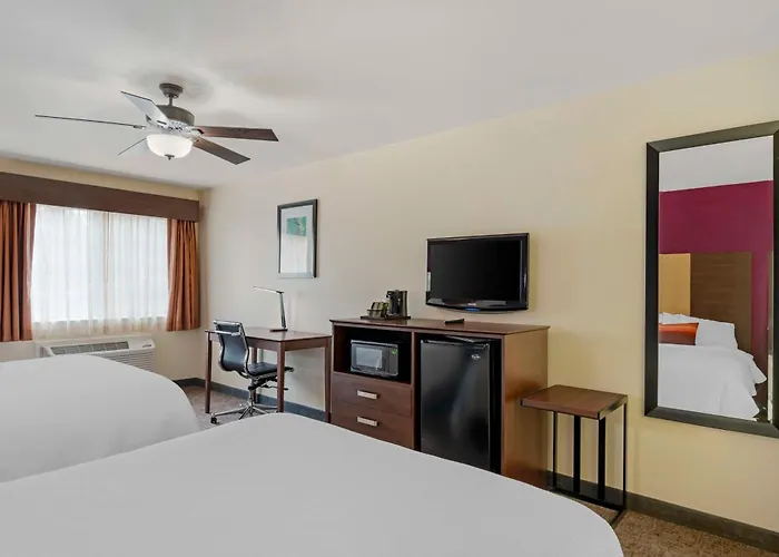 Best Western Pineywoods Inn