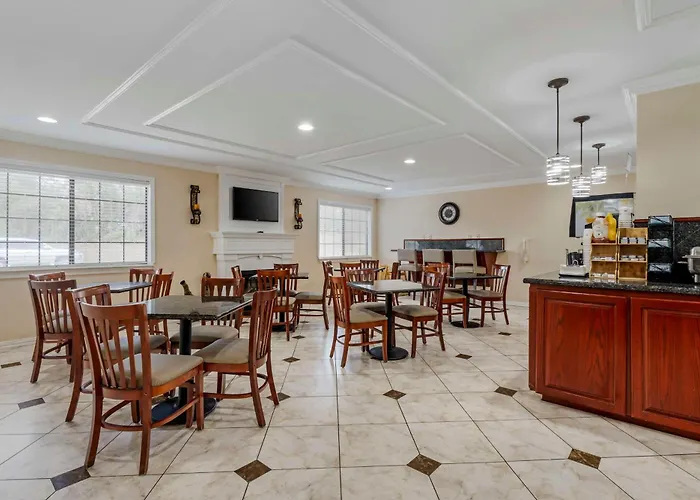 Best Western Pineywoods Inn
