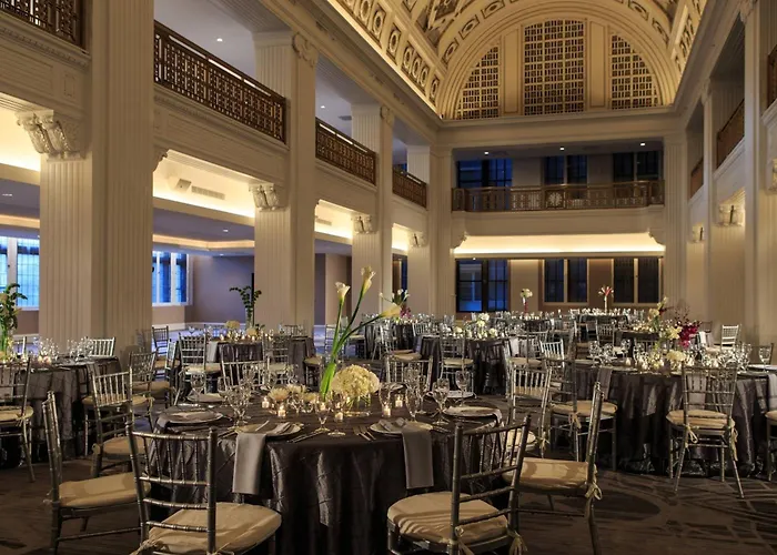 Renaissance Cincinnati Downtown Hotel