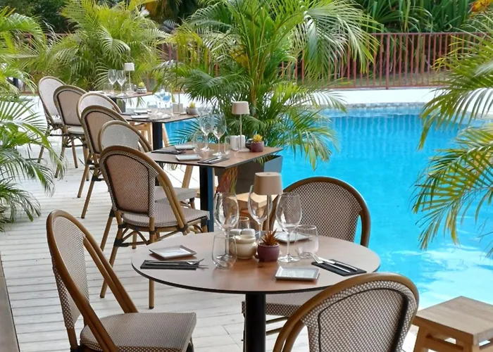 Palm Court Residence At Orient Bay -4 Stars