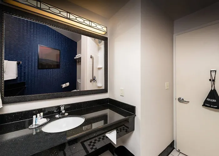 Fairfield Inn And Suites By Marriott New Bedford