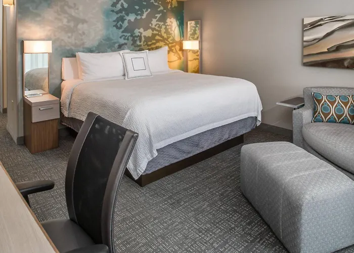 Courtyard By Marriott Portland North