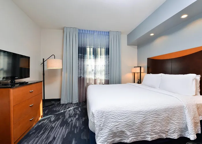 Fairfield Inn & Suites Santa Cruz - Capitola