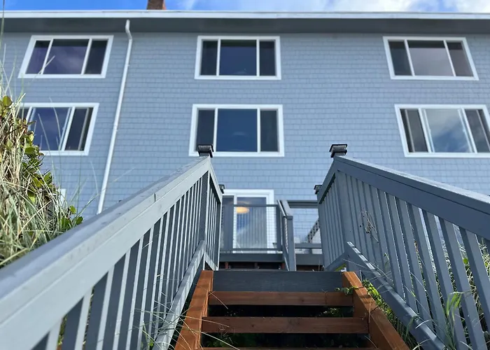Neskowin Resorts