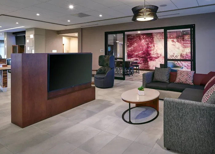 Courtyard By Marriott Jackson