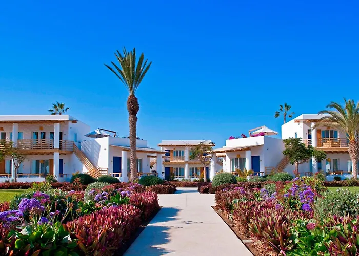 Paracas Resorts