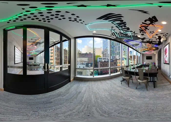 Moxy Boston Downtown