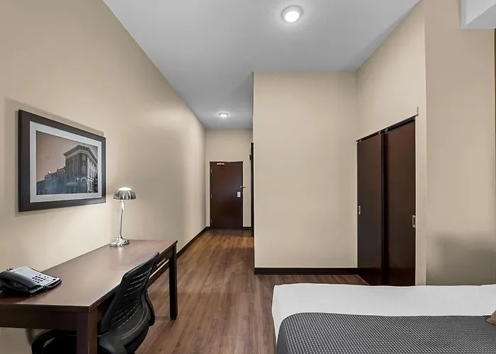 Best Western Plus Lacombe Inn And Suites