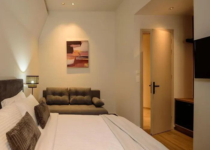 Arthur Suites In Old Town