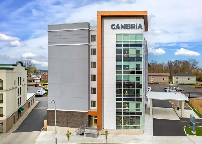 Cambria Hotel Niagara Falls