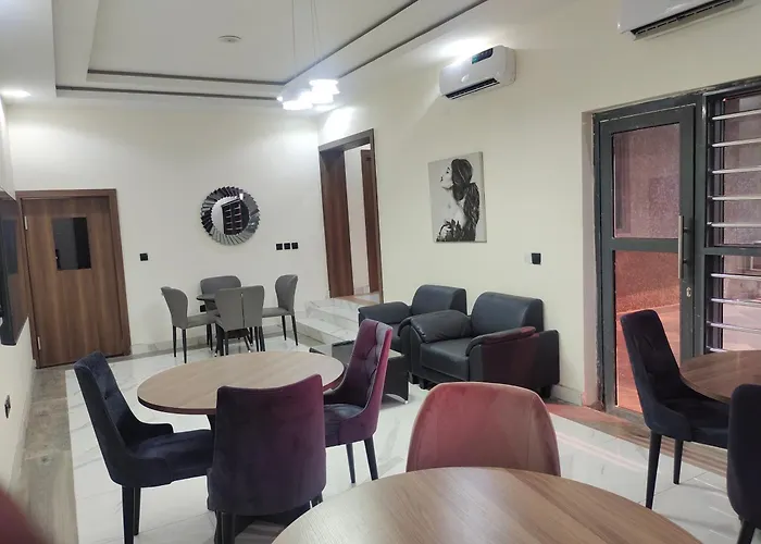 Passready Hotel And Suites Nnewi