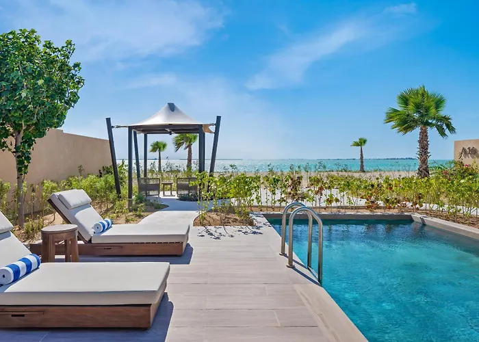 Bab Al Nojoum Hudayriyat Villas