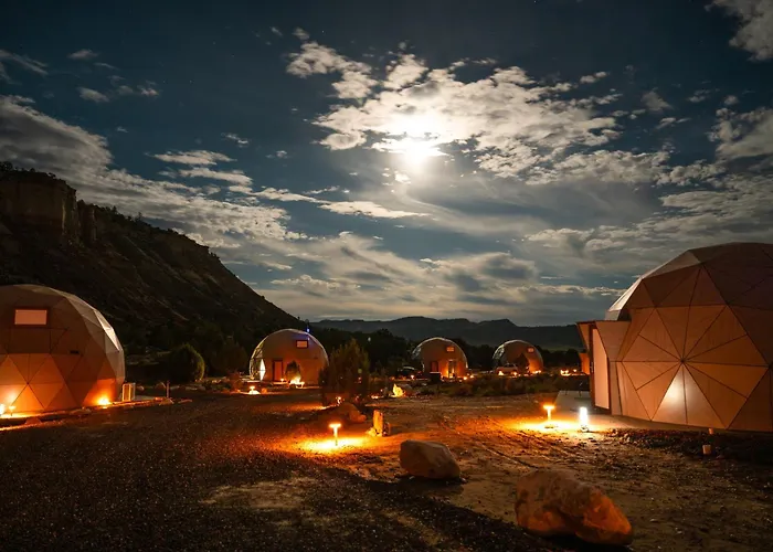 Cannonville Resorts