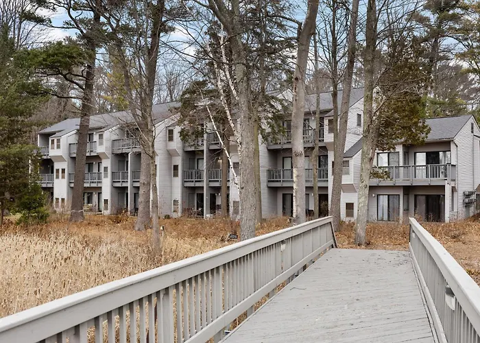 ♚ Gorgeous Sunset Views ♚ @ The Shores Lake View ☀ Condo