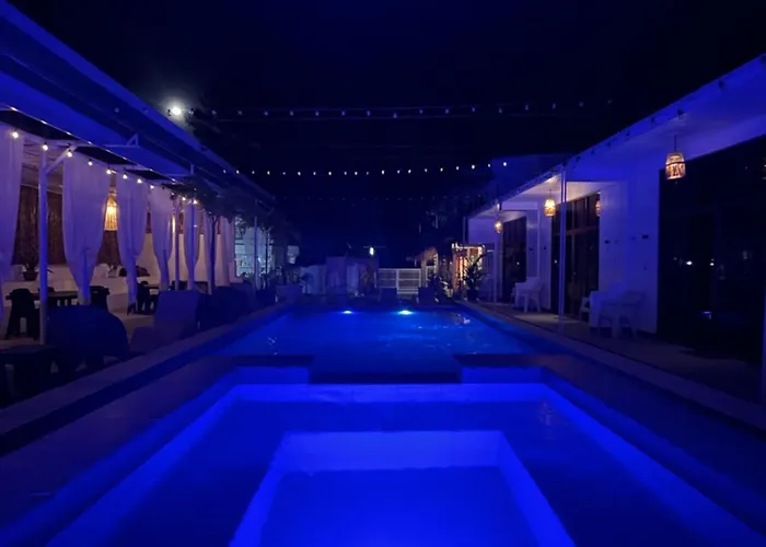 Lazerena Lodge