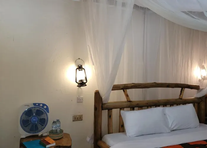 Songbird Safari Lodge & Campsite