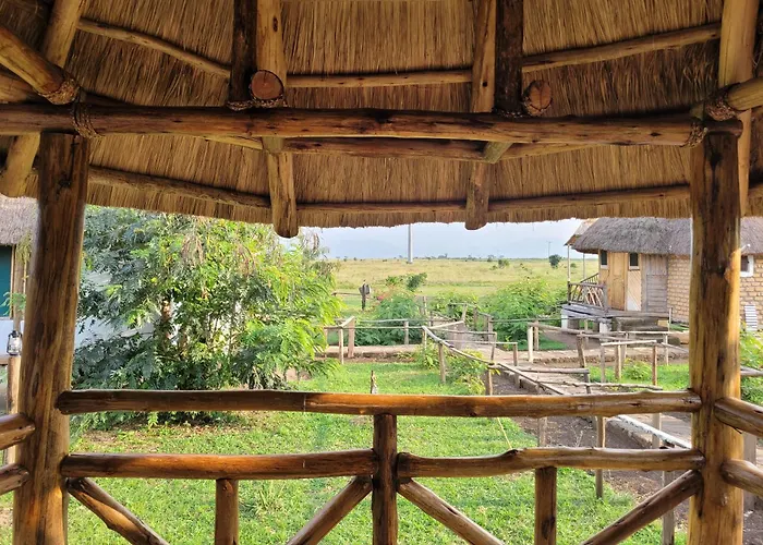 Songbird Safari Lodge & Campsite