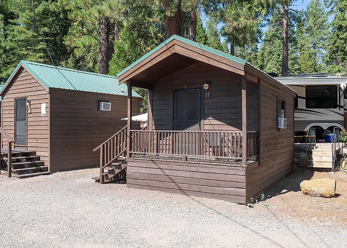 Lake Almanor Resorts