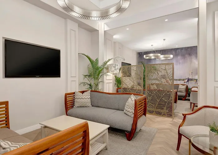 African Pride Melrose Arch, Autograph Collection