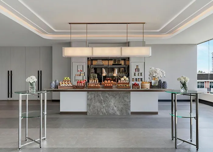 Courtyard By Marriott Phuket Town