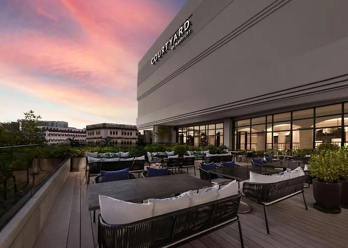 Courtyard By Marriott Phuket Town