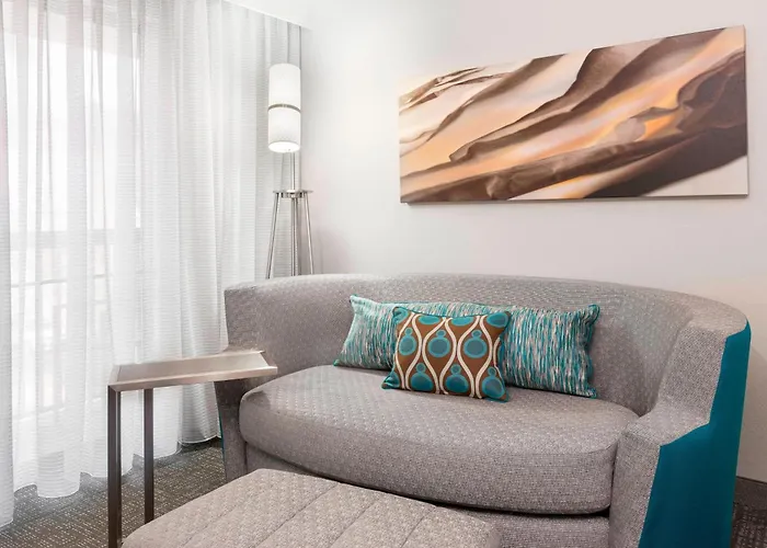 Courtyard By Marriott Asheville