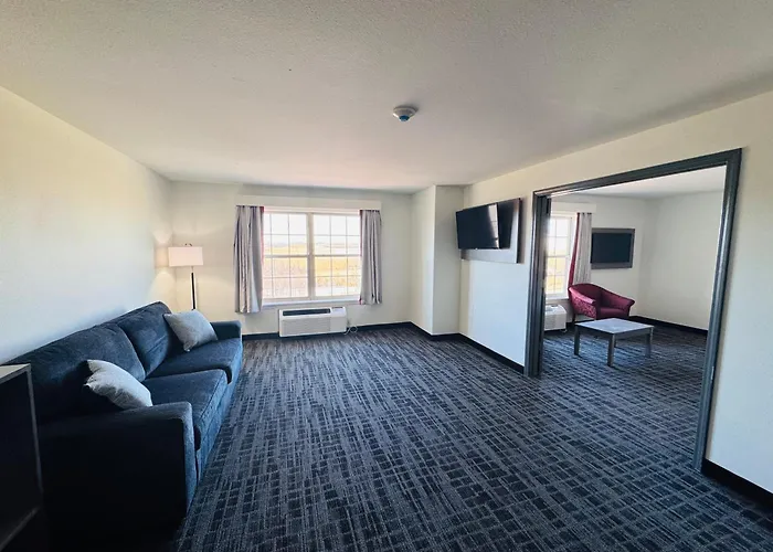 Ramada By Wyndham Sparta/At Speedway
