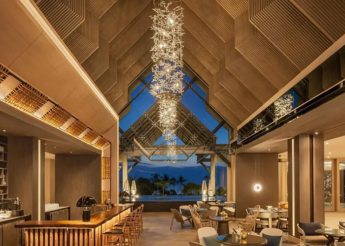 Le Meridien Khao Lak Resort & Spa