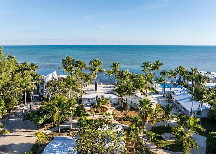 Pines & Palms Resort