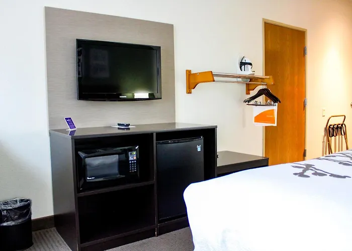 Sleep Inn & Suites Conference Center Eau Claire North