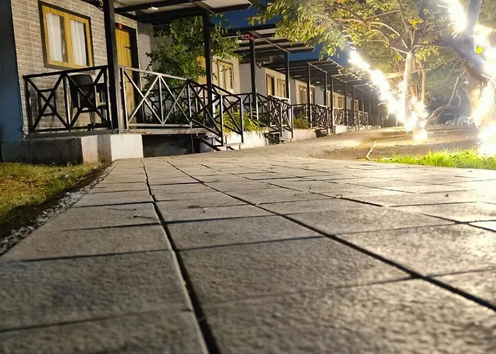 Nashik Resorts
