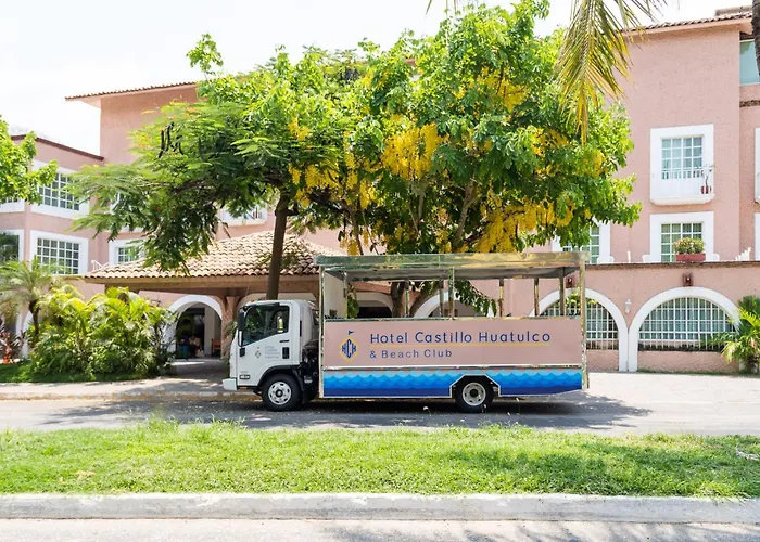 Hotel Castillo Huatulco & Beach Club