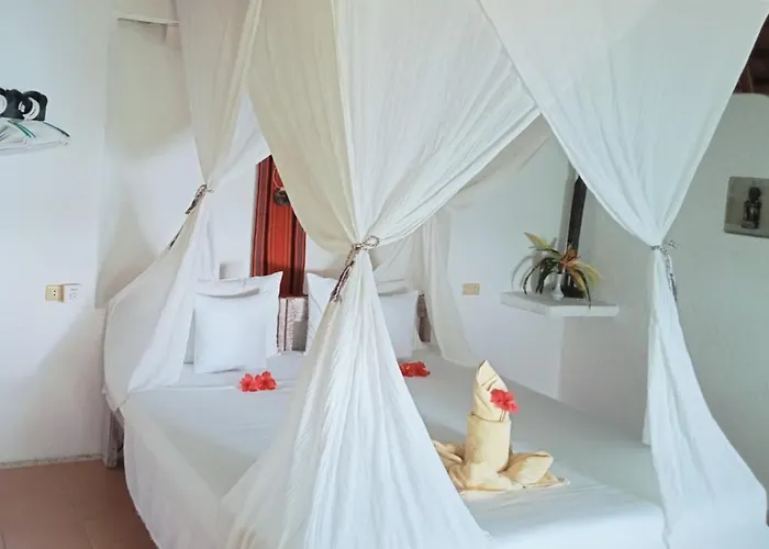 Al Faro Cosmio Hotel Palawan