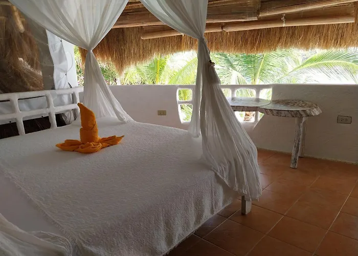 Al Faro Cosmio Hotel Palawan