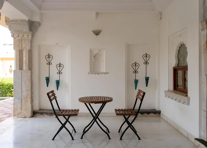 Rovers Luxe Stay - Sardargarh Heritage Fort, Near Udaipur
