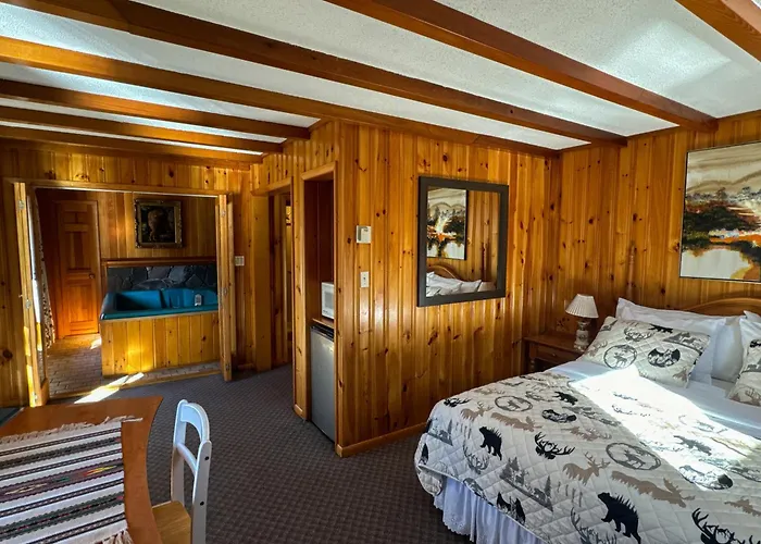 Xenia Lodge