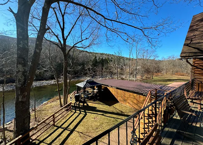 Xenia Lodge