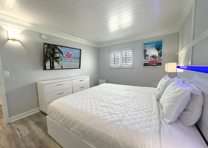 Lani Kai Island Resort (Adults Only)