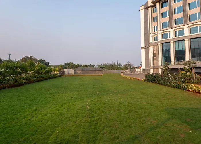 Radisson Resort & Spa Khopoli