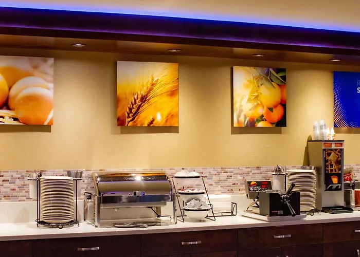 Comfort Inn & Suites Vancouver Downtown City Center