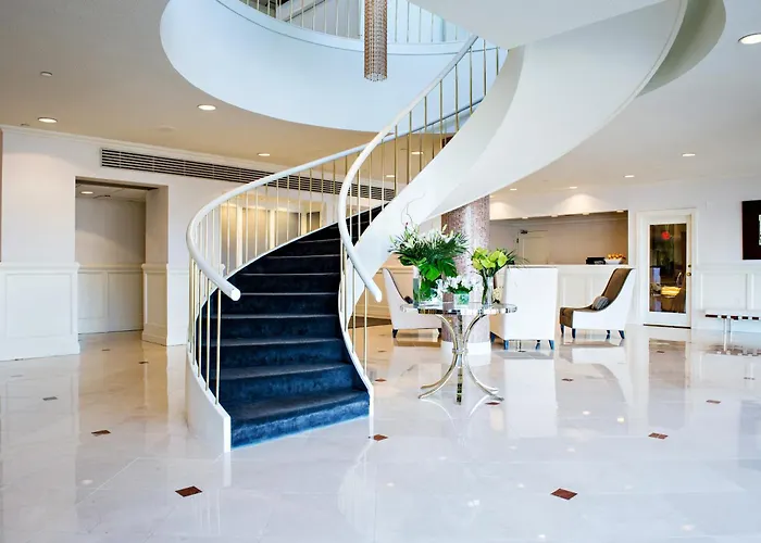 Oyster Point Hotel