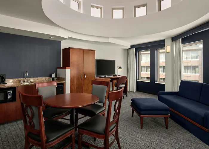 Courtyard By Marriott Halifax Downtown