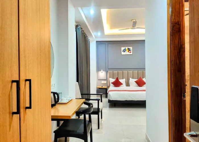 Hotel Mavens White Artemis Hospital Road Sector 52 Gurgaon
