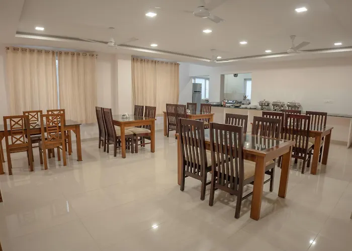 Daffodils Luxury Airport Suites