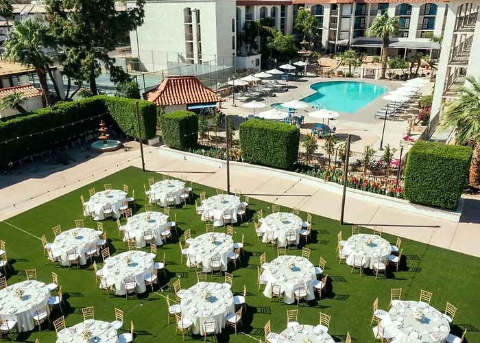 Embassy Suites By Hilton Scottsdale Resort