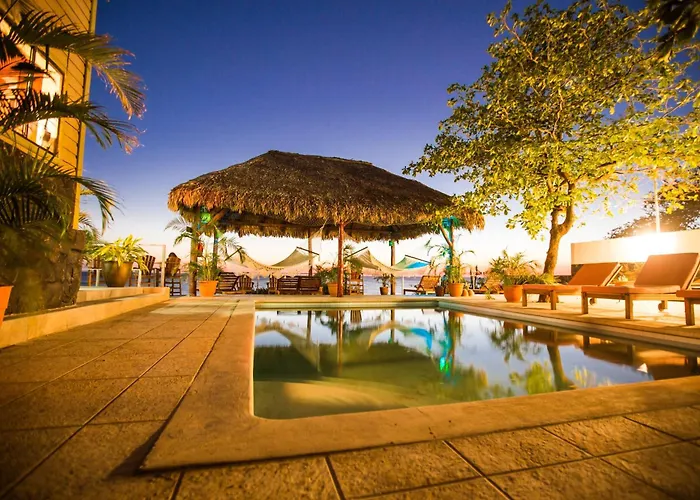 Casa La Barra Surf Resort