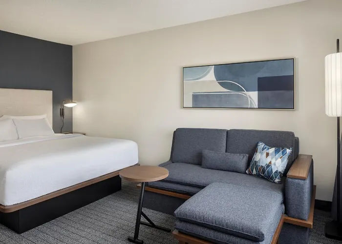 Courtyard By Marriott Springfield Airport