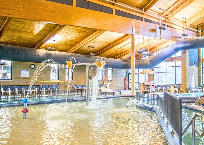 Abe Martin Lodge & Cabins